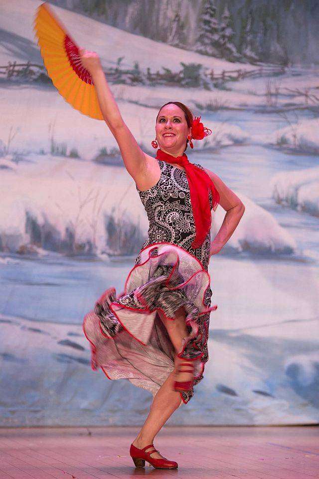 michaelene-de-la-serna-flamenco-dancer