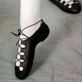 Corr_sWildIrishDanceGhilliewithSplit-SoleDesign_350x